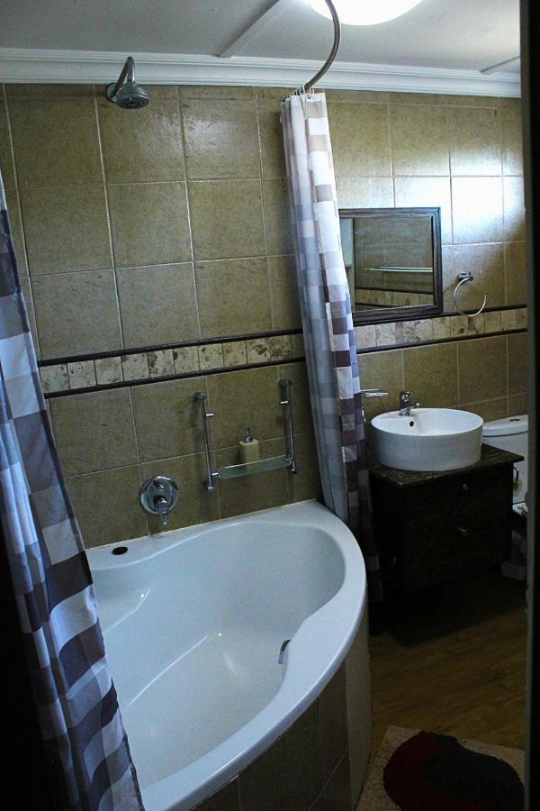 African Adventures Accommodation Durbanville Exterior foto